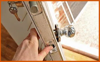 Melvindale MI Locksmith Store Melvindale, MI 313-749-9017 - 12-changing-locks